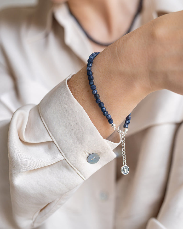Dark Blue Sapphire Bracelet "The Guide", silver 925, adjustable size