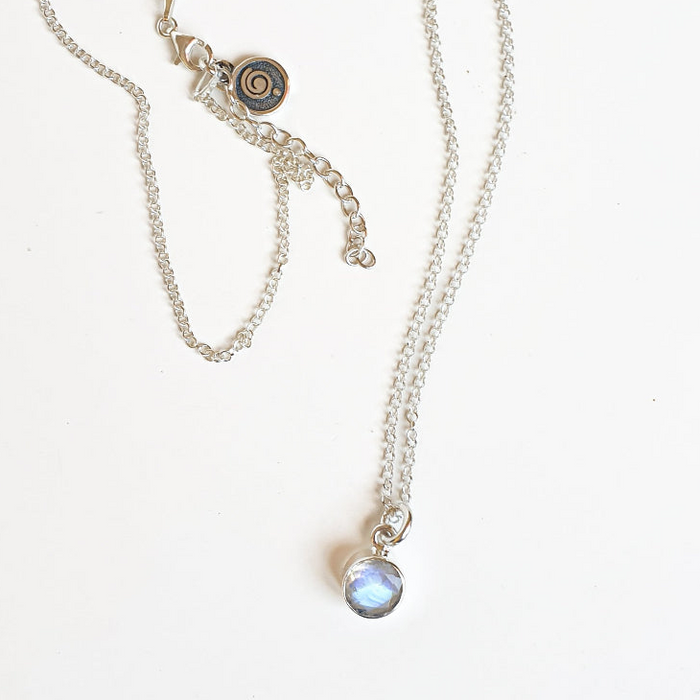 Delicate Moonstone AAA grade Round Silver 925 Pendant with Chain "Intuition"