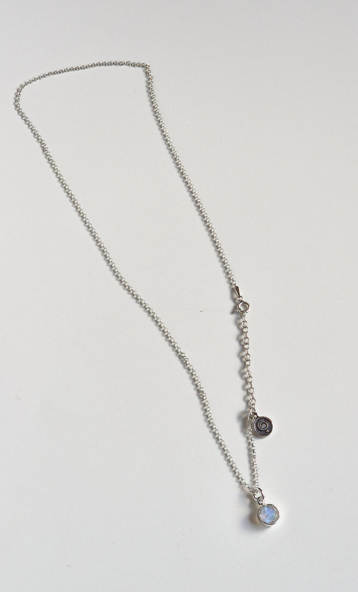 Delicate Moonstone AAA grade Round Silver 925 Pendant with Chain "Intuition"