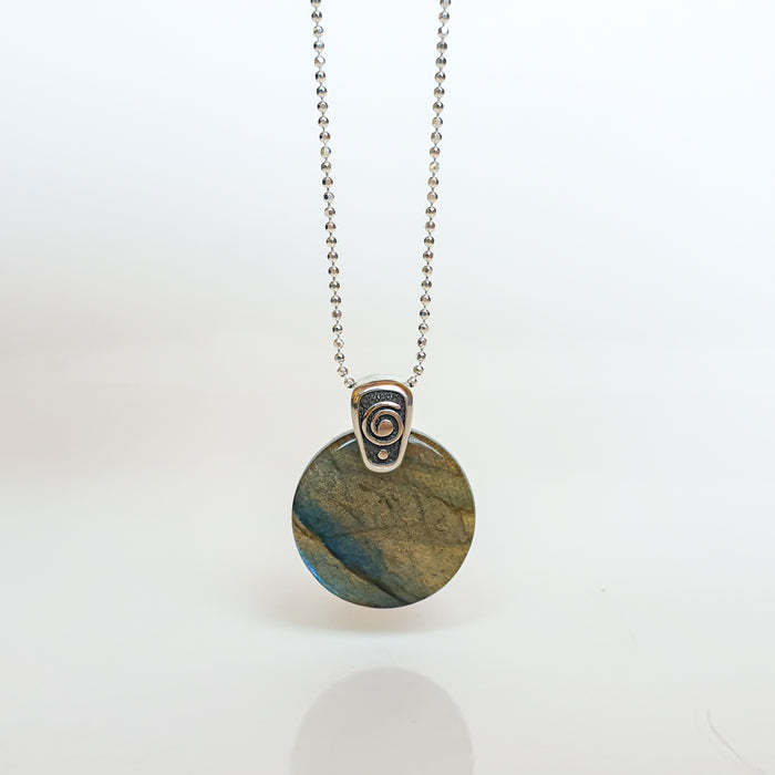 Labradorite AA Grade Silver 925 Pendant "The Guardian"