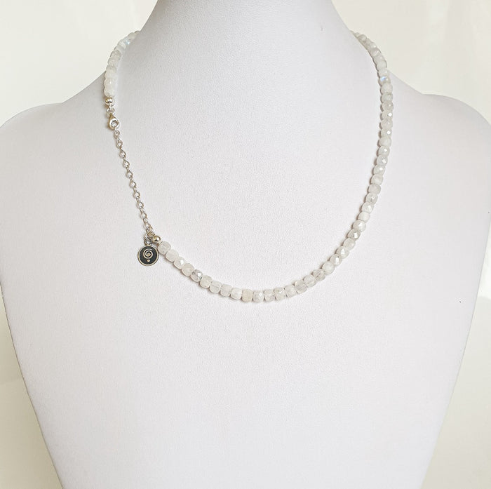 Moonstone Silver Necklace for Women's - Pendant Jewelry Online 2023