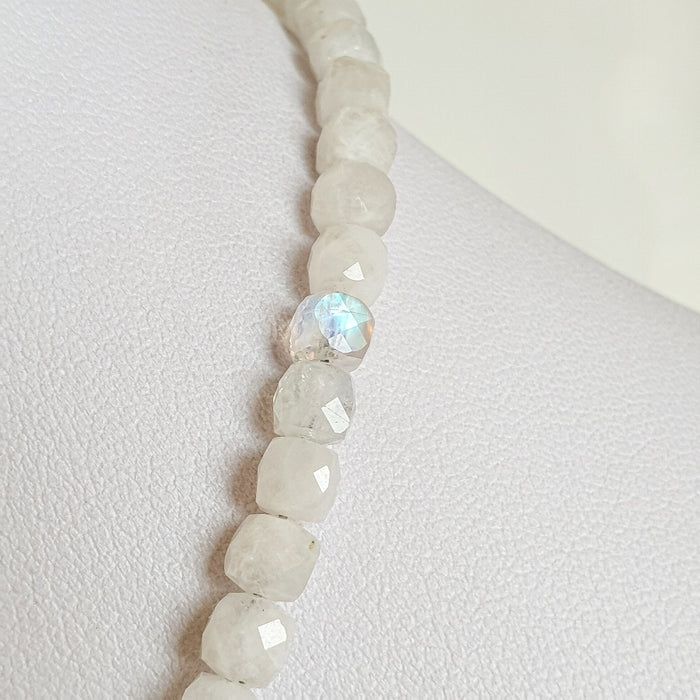 Moonstone Silver Necklace for Women's - Pendant Jewelry Online 2023